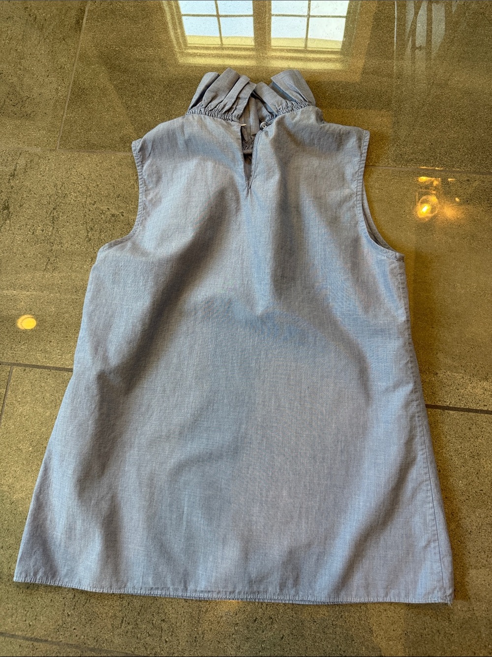 Banana Republic Sleeveless Blouse - Picture 2 of 4